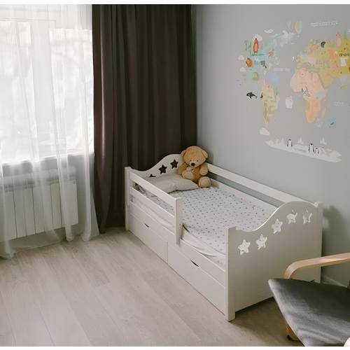 Детская деревянная кровать Авенти Звезда 80х160 беленый дуб с ящиками на колесах