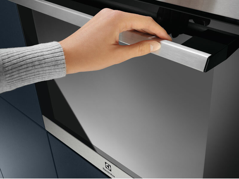 Обзор: Электрический духовой шкаф Electrolux EOD3H70X