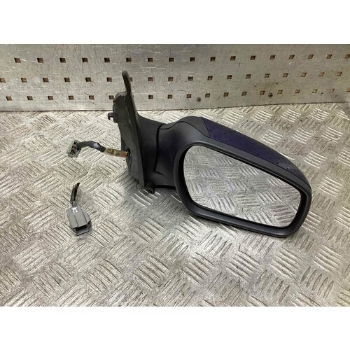 Зеркало боковое правое Ford Focus 2 1642446 арт1834-A788040 7056₽