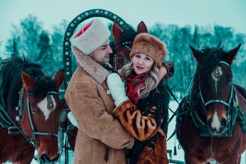 Изображение товара Подарочный сертификат «Конная прогулка для двоих» (1 час, 2 человека)