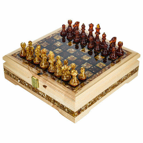 Шахматы с инкрустацией и фигурами из янтаря 28х28 см шахматный ларец с ящиками амберрегион yantar20