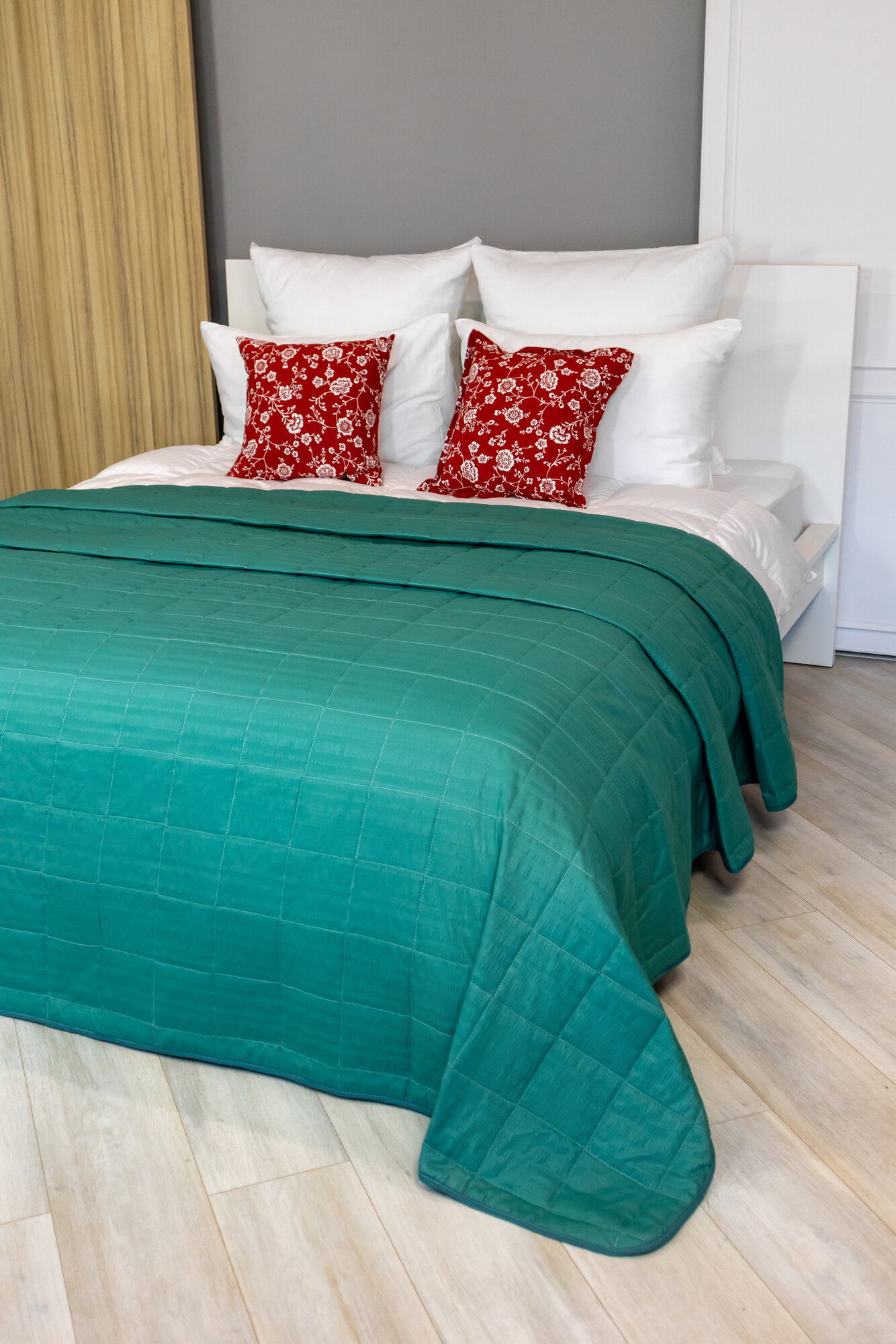 Покрывало 220х240 см стежка квадрат, креп с тиснением, бирюзовый