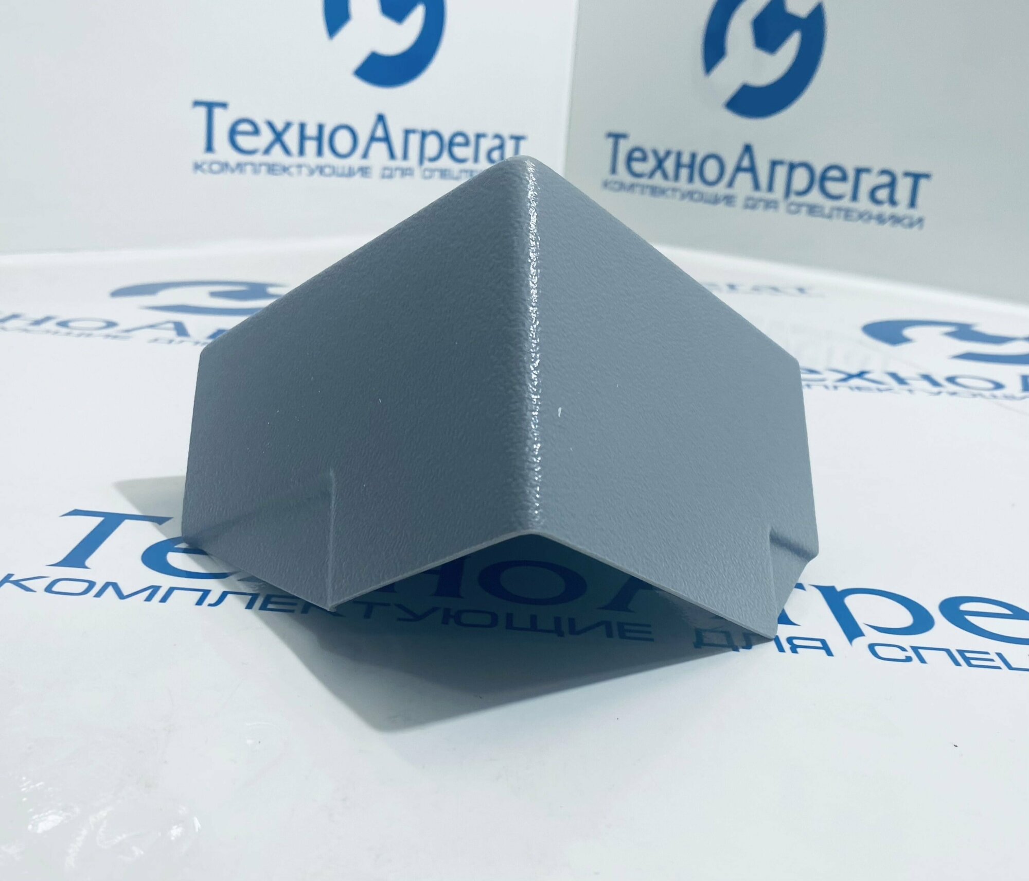 фото Уголки облицовочные на фургон, 90х60 мм, пластиковые, серые (левый+правый)