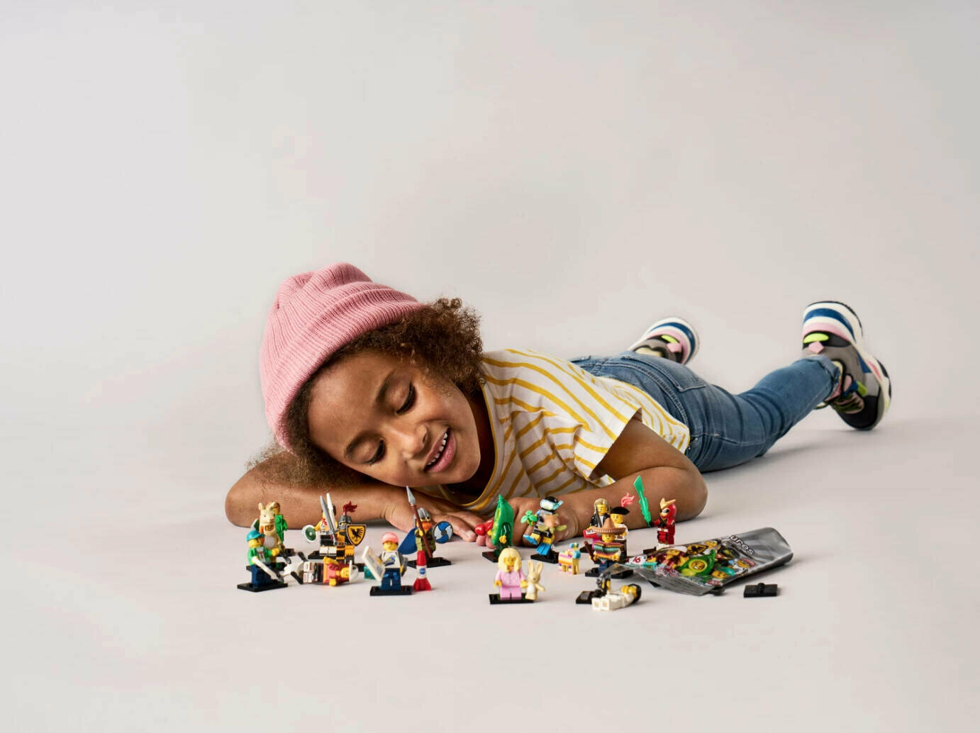Конструктор LEGO Minifigures Series #20 71027-03 Девочка в костюме стручка гороха / Peapod Costume Girl (col20-3)
