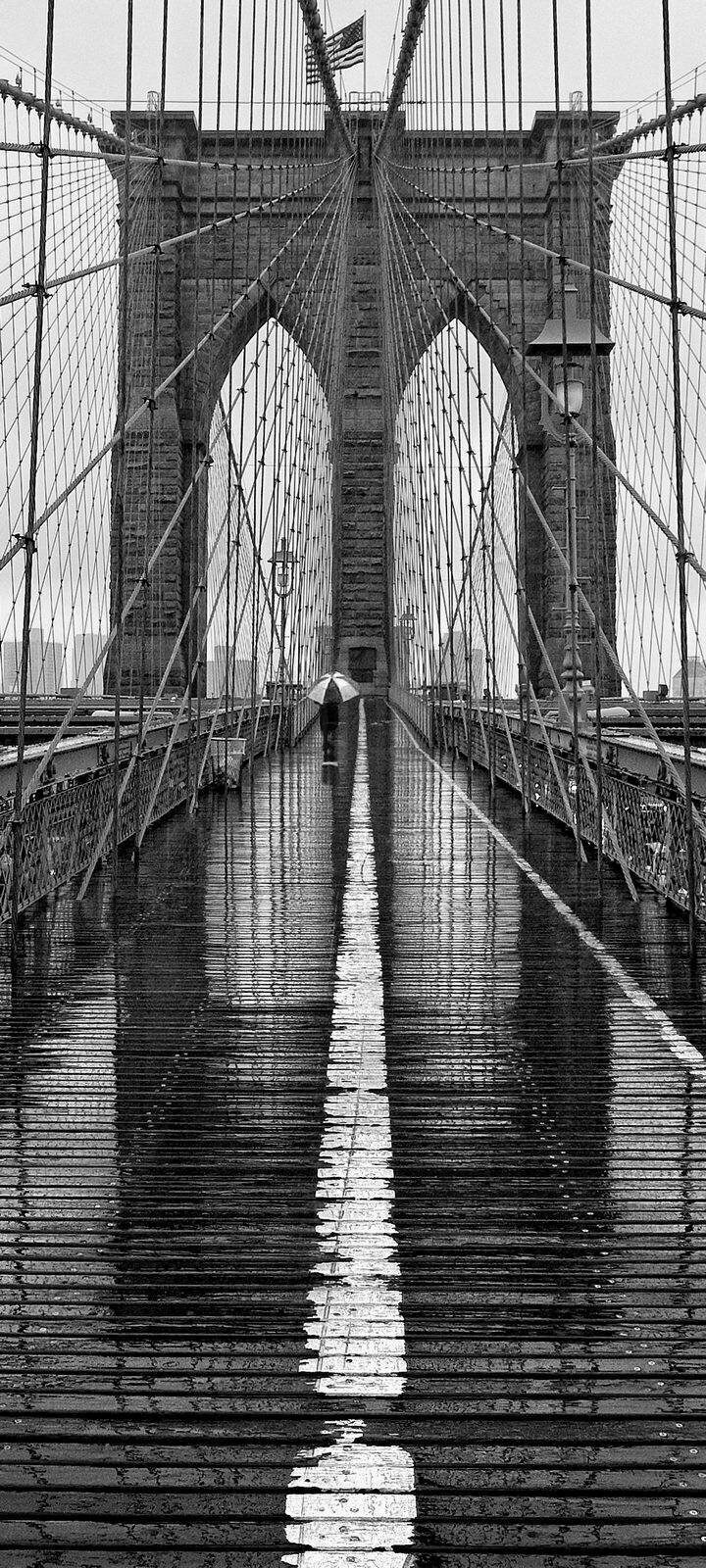 Самоклеящиеся фотообои "Бруклинский мост", размер: 90x200 см, эффект: черно-белый, отраженный