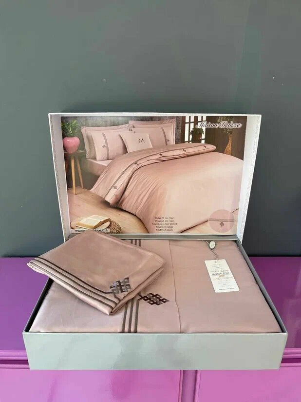 КПБ MAISON DELUXE с вышивкой (розовый, евро)