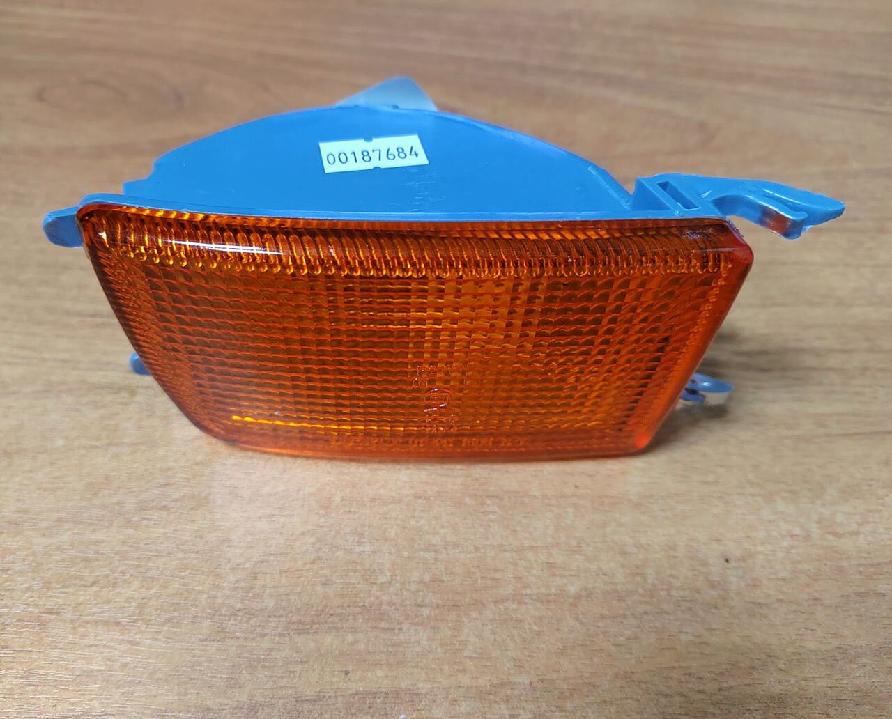 фото Поворотник в бампер правый VW Golf III / Vento (новый)