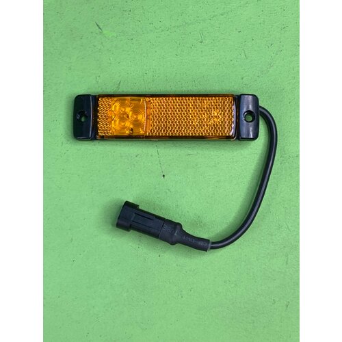 Фонарь габаритный ! желтый прямоугольный боковой (с разъемом LED) \DAF XF95/105