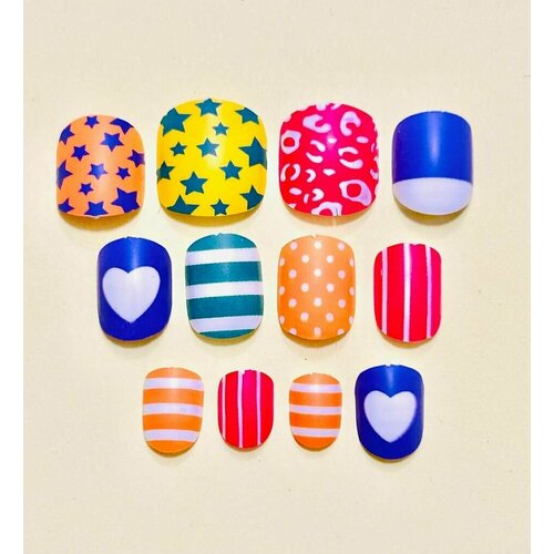 Детские накладные ногти AZARE 12 шт + клеевые стикеры