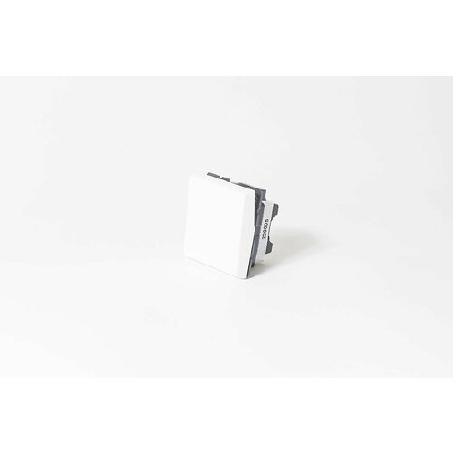 SPL Выключатель одноклавишный 45х45 белый с безвинтовым зажимом SPL арт200005 935₽