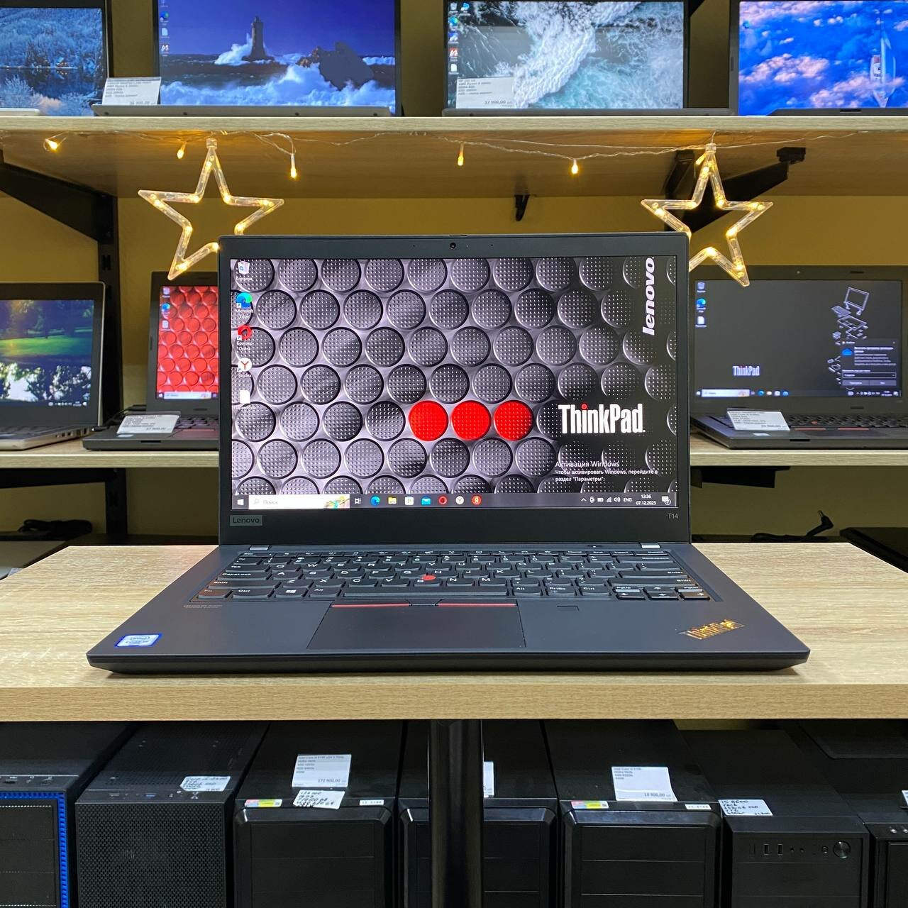 Ноутбук Lenovo ThinkPad T14 Gen 2 Intel Core i7 1185G7 x4/8 3.0-4.8GHz/DDR4 16Gb/SSD 512Gb/nVidia GeForce MX450 2Gb/14.1'@3840*2160
