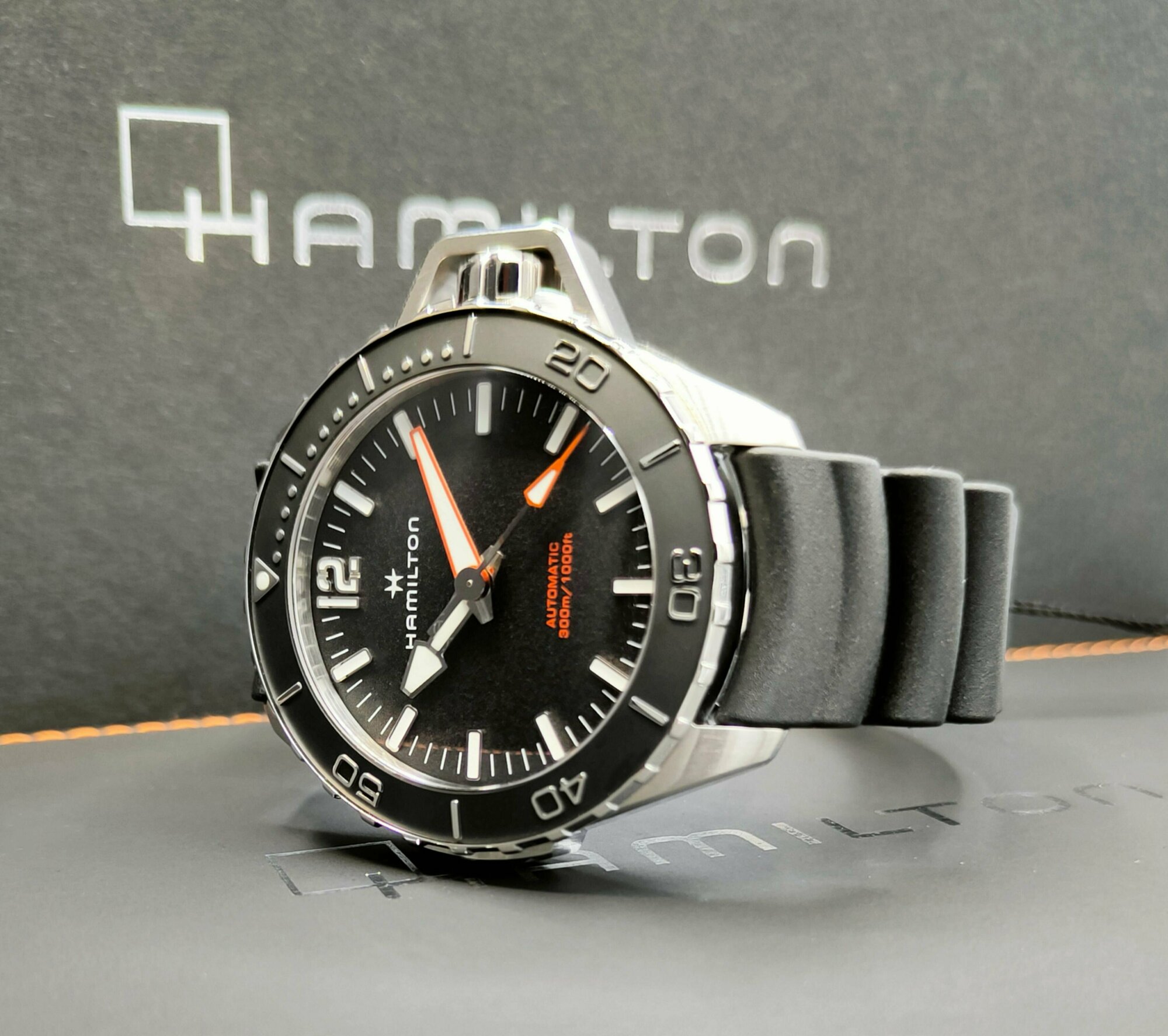 Наручные часы Hamilton Khaki Navy H77825330