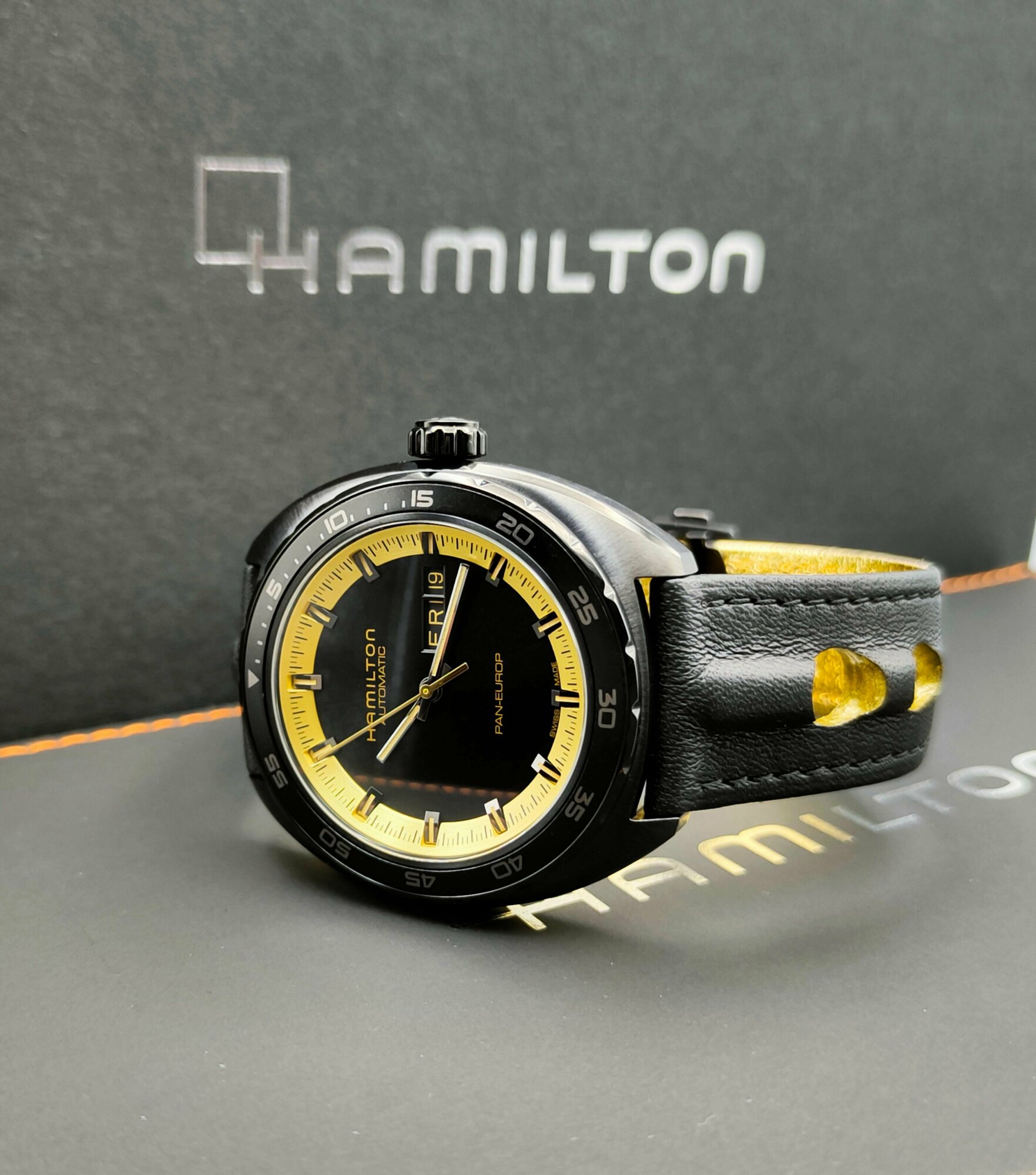 Наручные часы Hamilton American Classic H35425730
