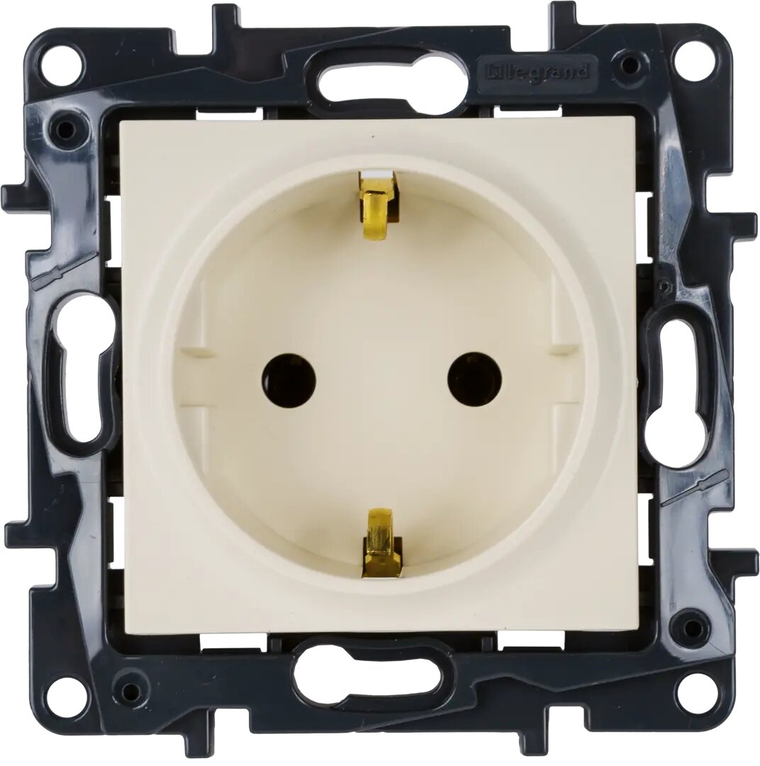 фото Розетка встраиваемая Legrand Structura с заземлением, цвет слоновая кость