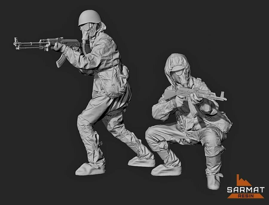 "Советские солдаты в ОЗК в бою 60-70е" Набор из 2-х фигур, 1:35 Sarmat Resin