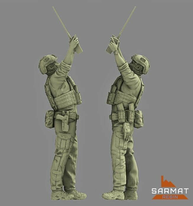 Триста! Тридцать! Три! Командир батареи БМ-21 "Град" 1/35. Фигурка для самостоятельной сборки — фото 1