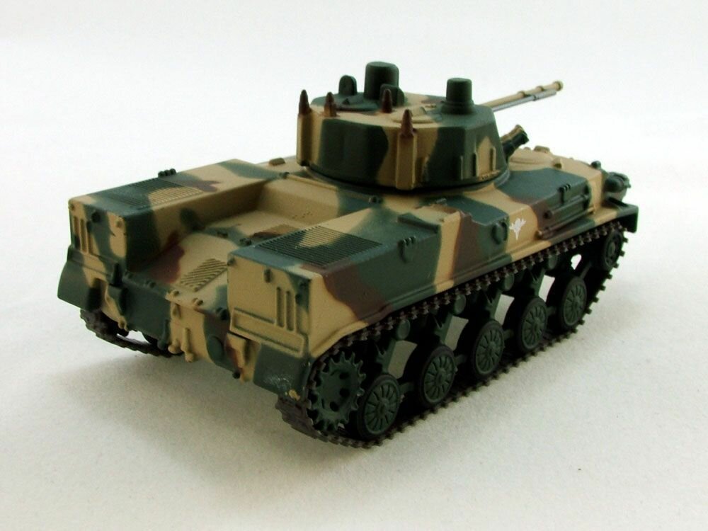 Масштабная модель 1/72, боевая машина десанта БМД-4 — фото 1