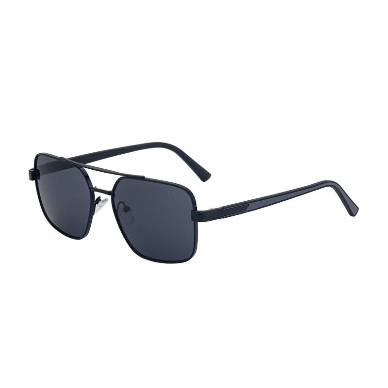 Солнцезащитные очки Weekend