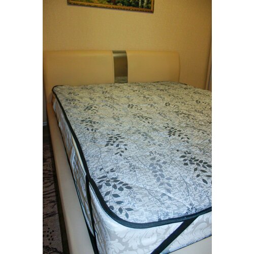 Наматрасник стеганный на резинках 160х200 Королевство сна 1100₽