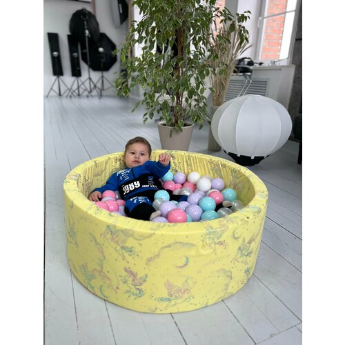 желтый, фиолетовый