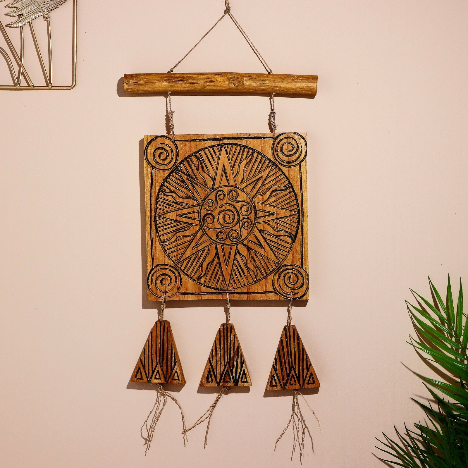 Подвесной декор «Солнце», 30×3×60 см, дерево джампинис