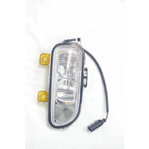 Противотуманная фара правая ZB