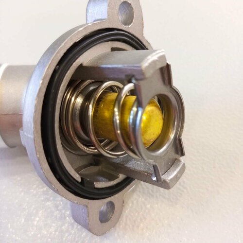 Термостат в сборе с корпусом Chevrolet CobaltRavon R4Daewoo GentraRavon R3 2000₽