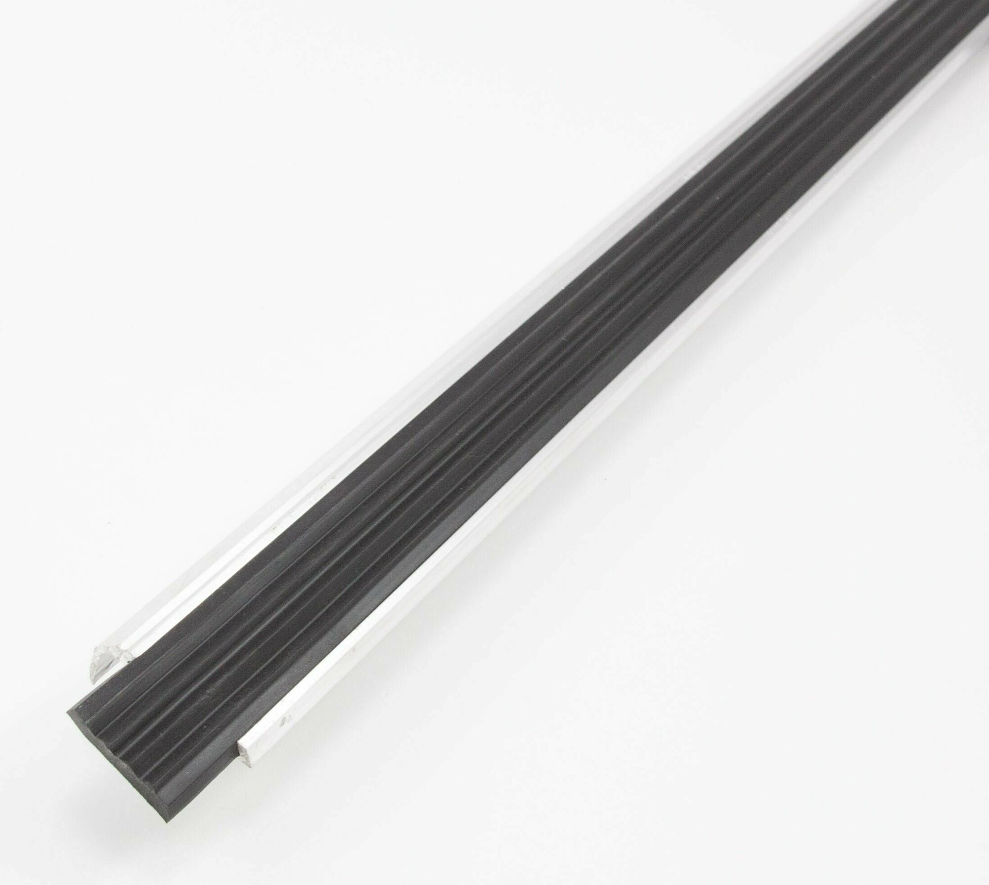 Угловой порог 20х42мм алюминиевый Без покрытия с резиновой вставкой 1.0м.