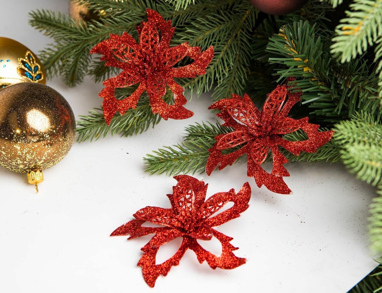 Декоративные пуансеттии реджини на клипсе красные 12 см набор 3 шт Koopman International AWR204610-1