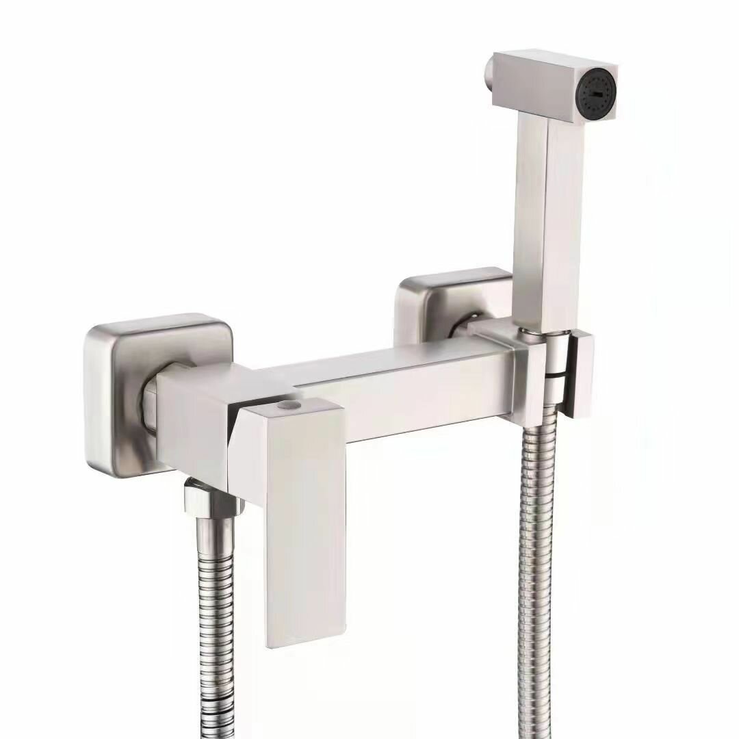 фото Cмеситель для биде с гигиеническим душем / лейка с кнопкой / квадратный / нержавеющая сталь / сатин, серый