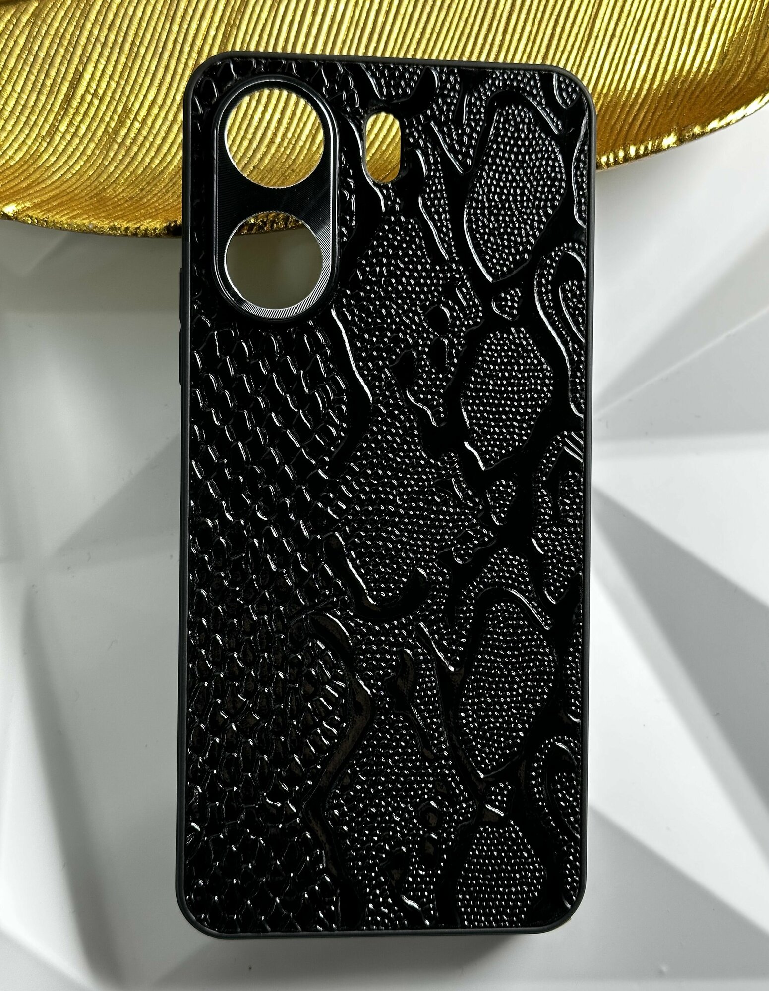 Чехол кожаный на Xiaomi Redmi 13C /Poco C65 / Чехол на Сяоми Редми 13С/ Поко С65 с защитой камеры, змея, черный