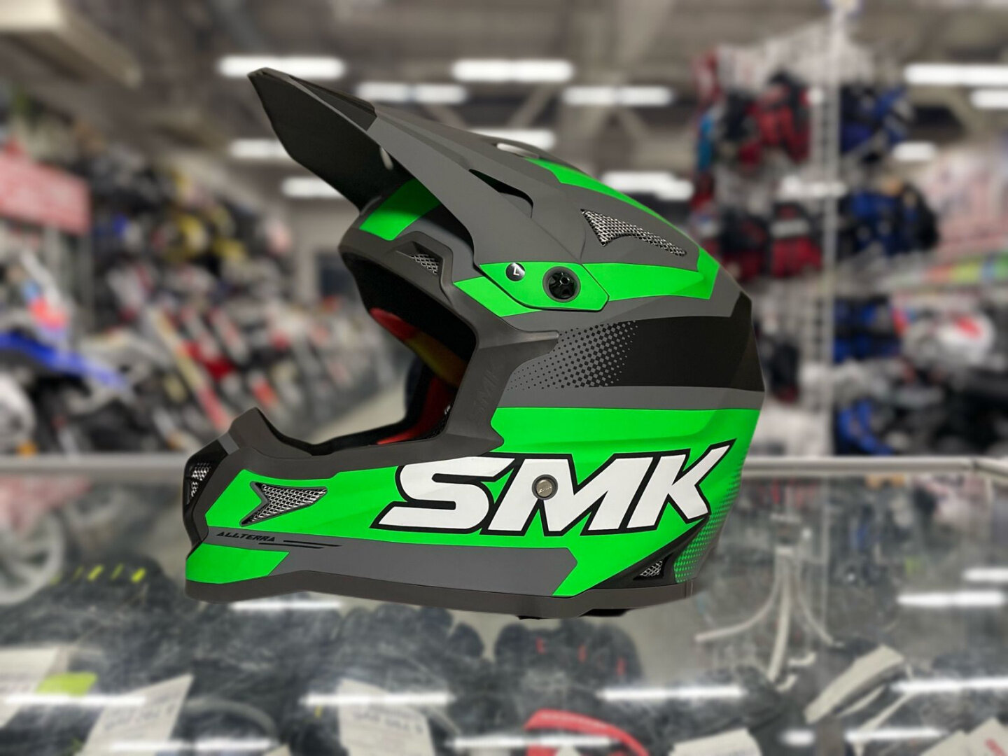Мотошлем (кроссовый) SMK ALLTERRA X-THROTTLE чёрный/зелёный (Размер: L)