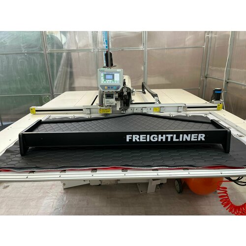 Стол на панель для грузовика Freightliner Чёрная экокожа Черный ромб