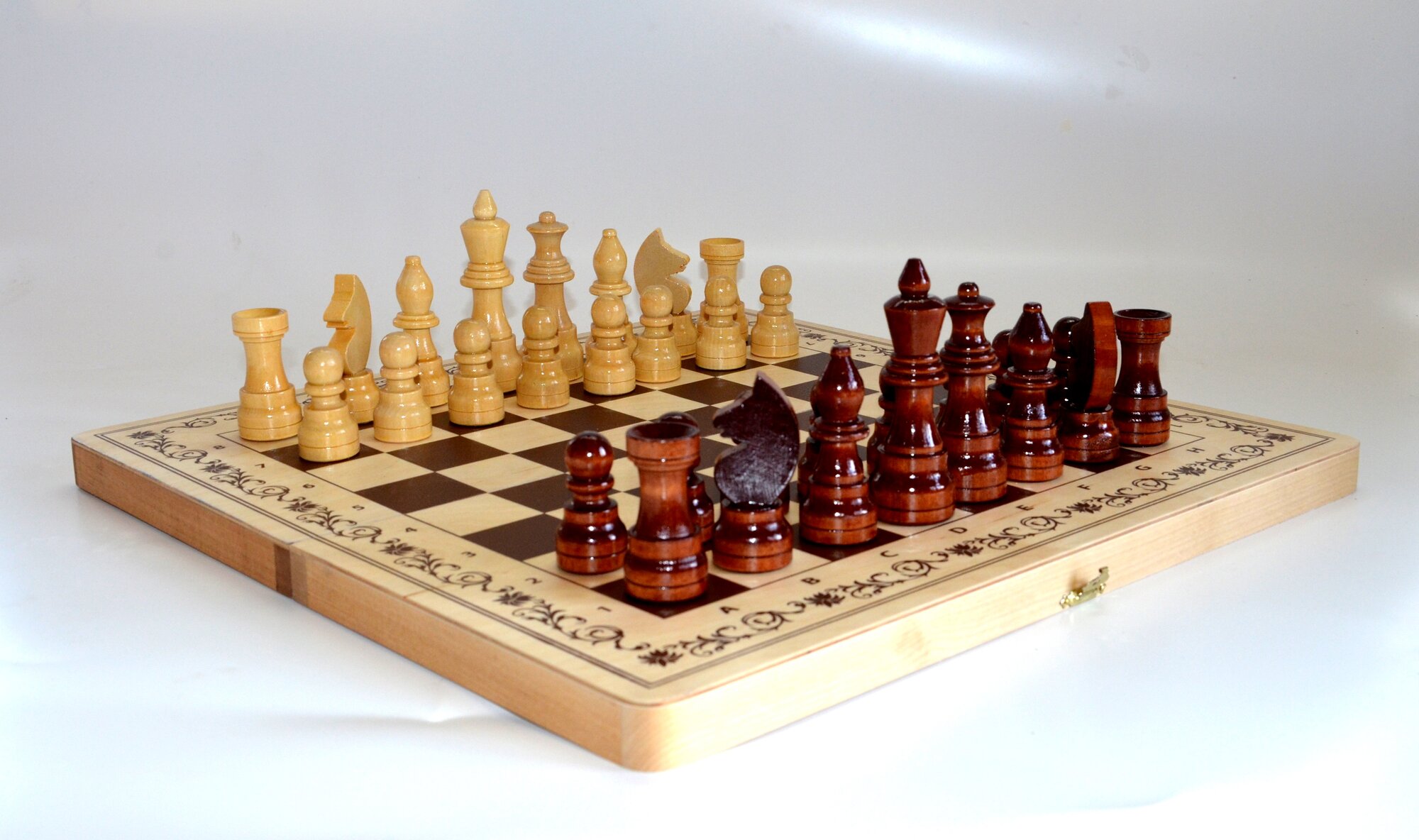 "Шахматы Элита" - классические турнирные шахматы с замком светлые