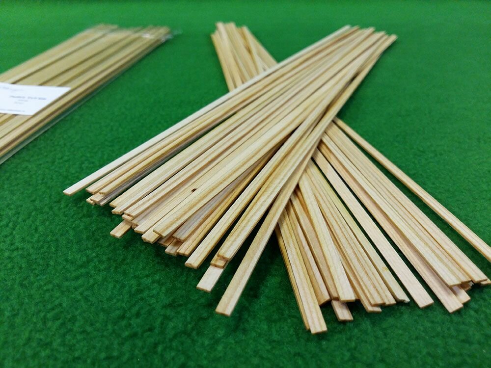 Деревянные рейки для моделизма из сосны 1х4 мм (50 шт) длина 30 см