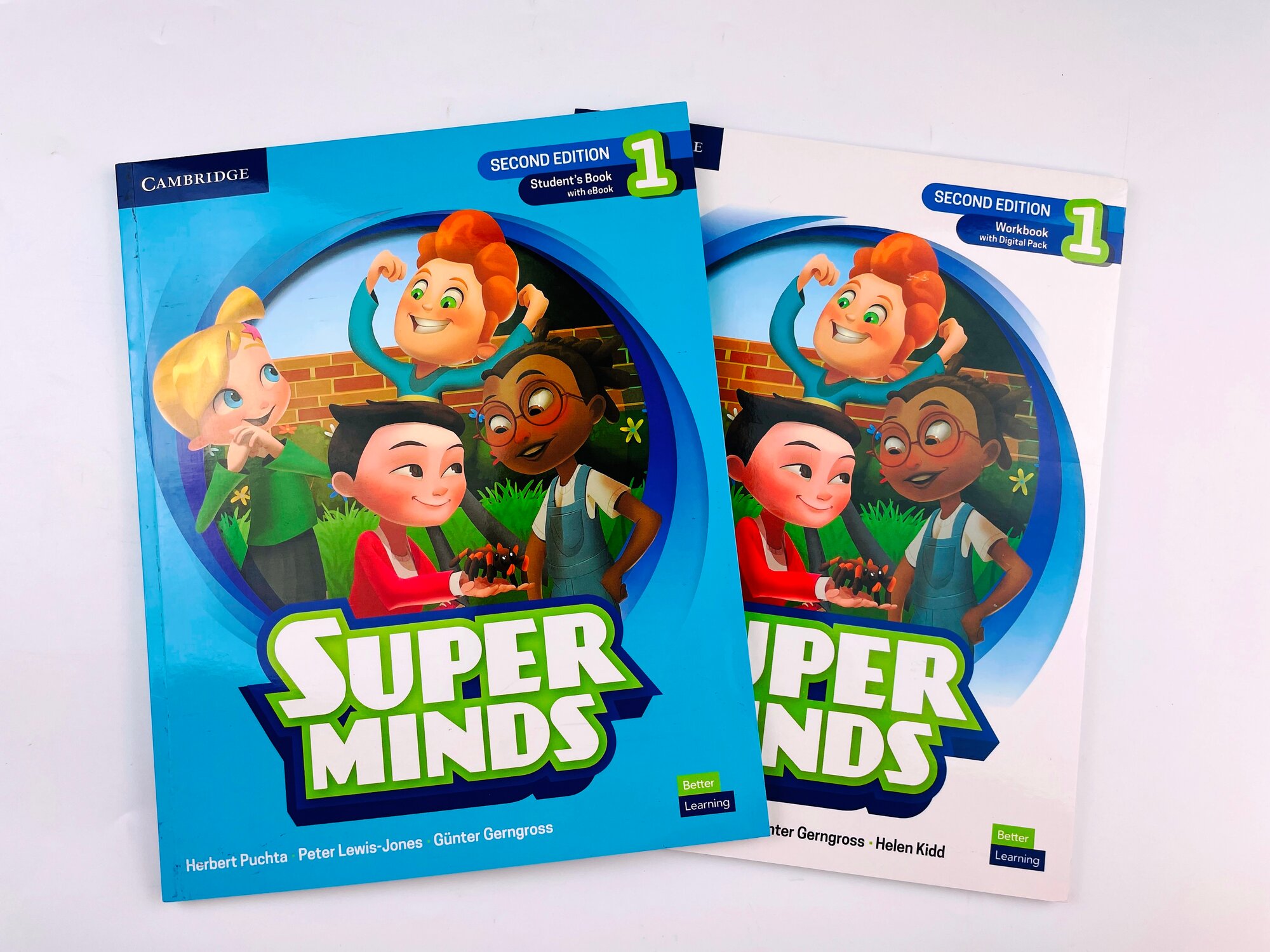 Комплект Super Minds 1 (second edition) Students book with DVD+ WorkBook