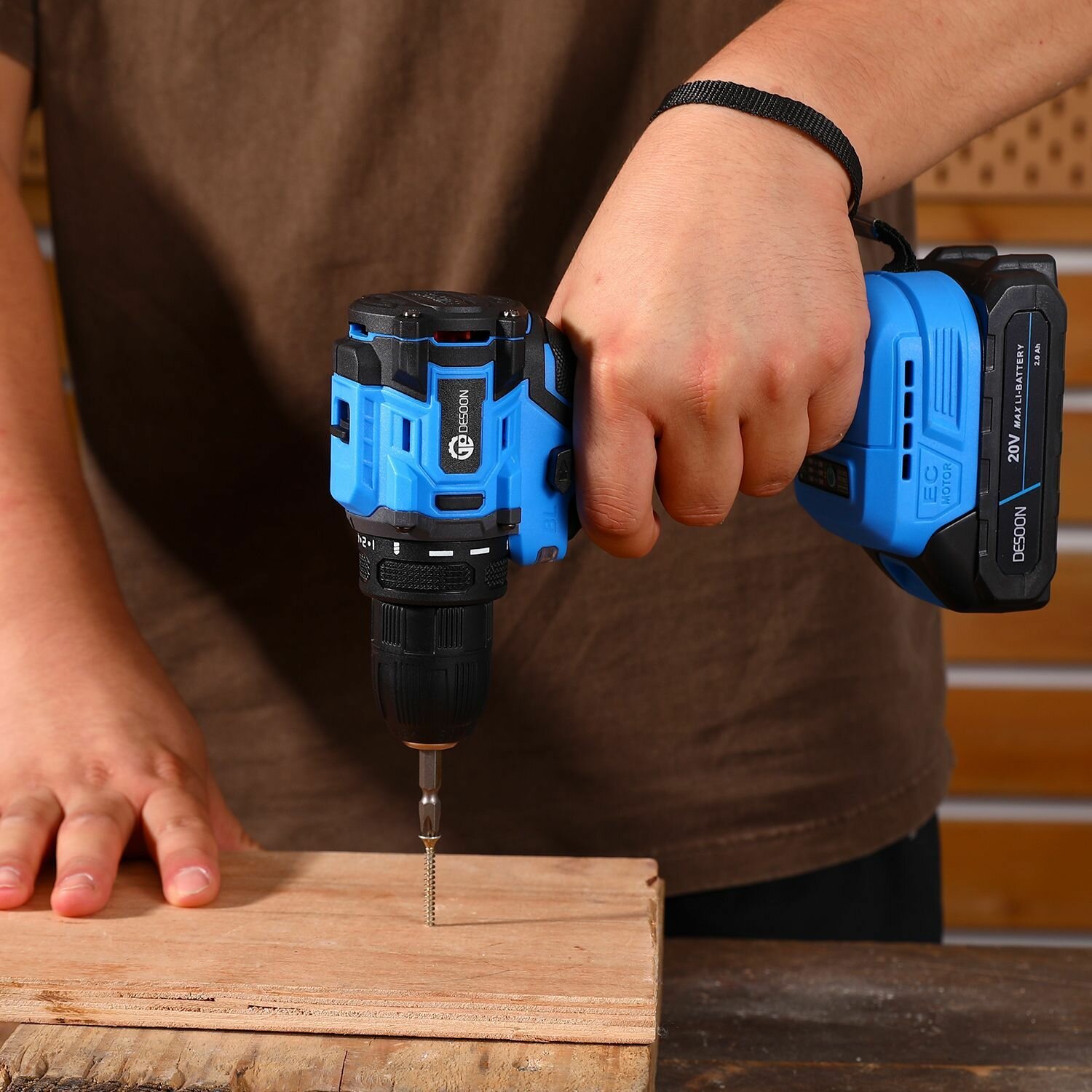 Аккумуляторная дрель-шуруповерт Deko DKCD20FU-Li 063-4454 20В, без АКБ и з/у - фото №10