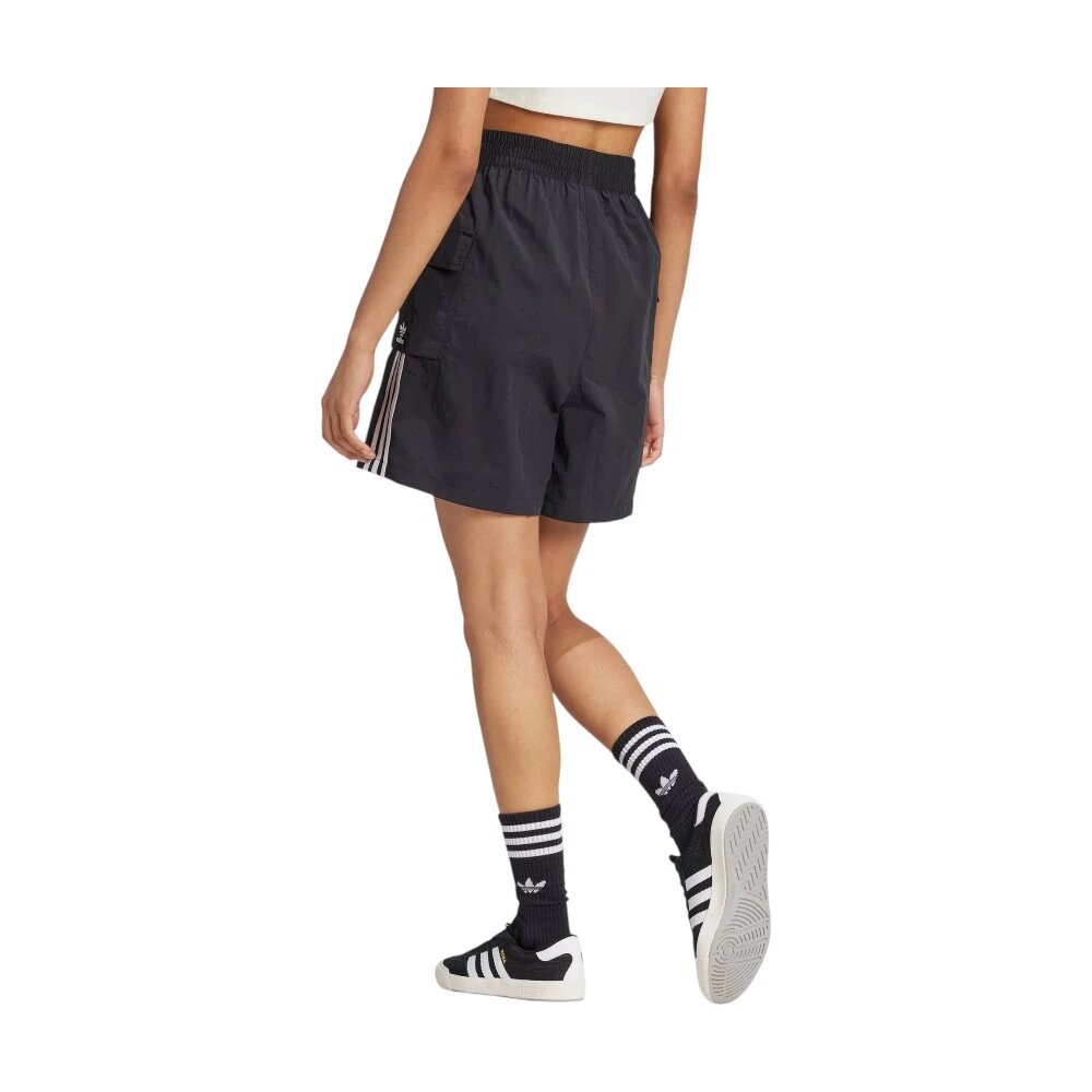 Шорты adidas, размер XL — фото 1