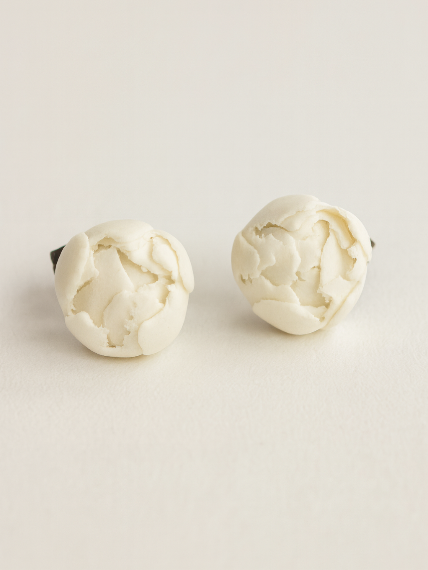 Серьги DARI DARI, размер 10 мм, белый — фото 1