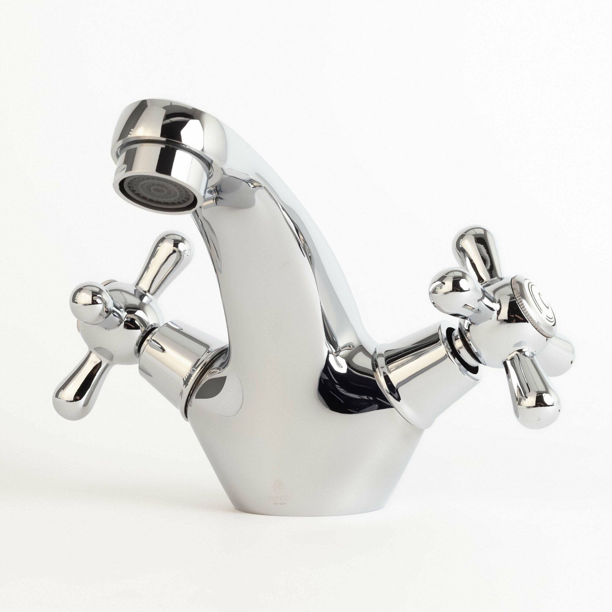 Bach / Смеситель для раковины двухвентильный латунный под гайку Хром / Код 12099