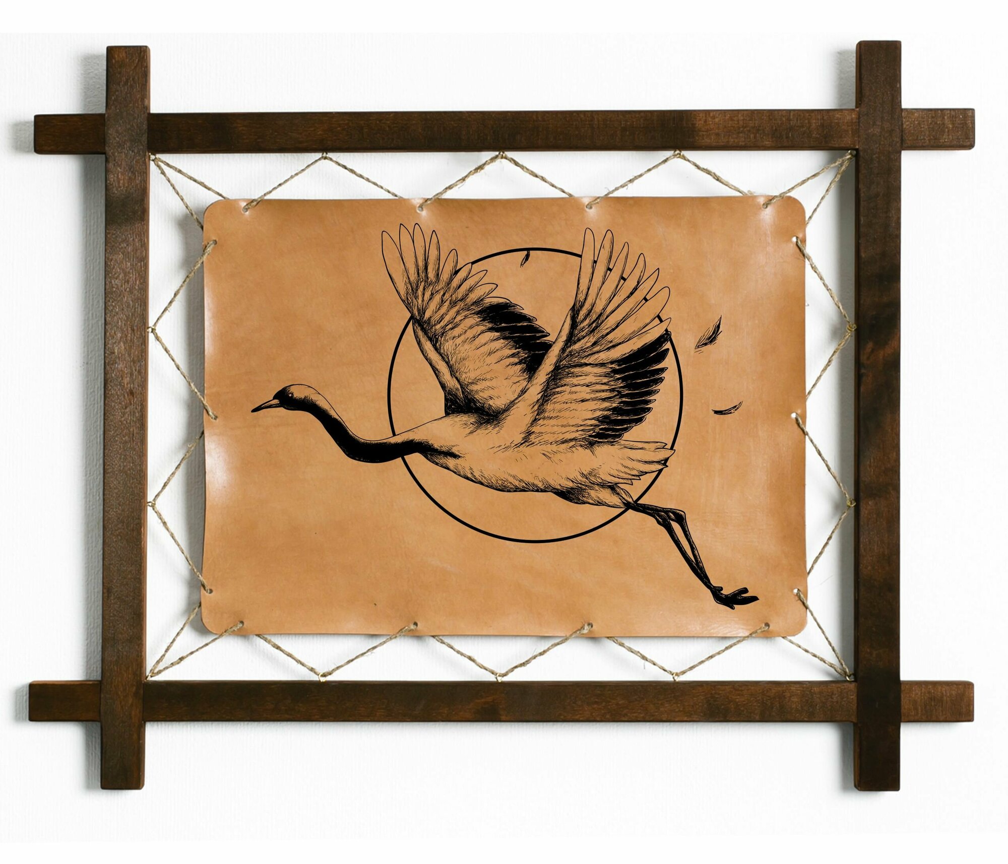 Картина Журавль, гравировка на натуральной коже, интерьерная для украшения и декора на стену в деревянной раме, подарок, BoomGift