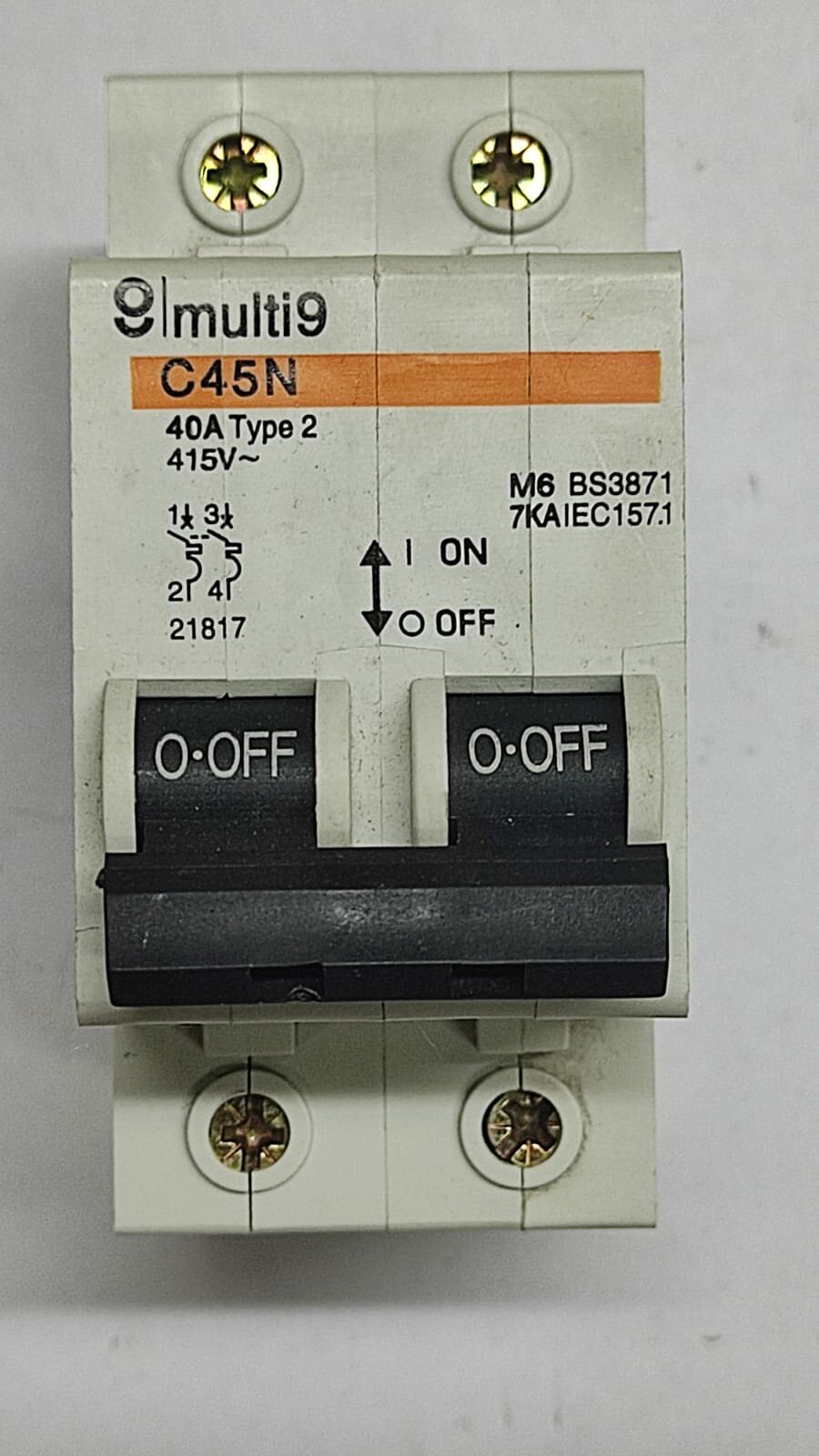 фото Schneider Electric MERLIN GERIN Multi 9 Выключатель автоматический двухполюсный 40А C C45N 21817