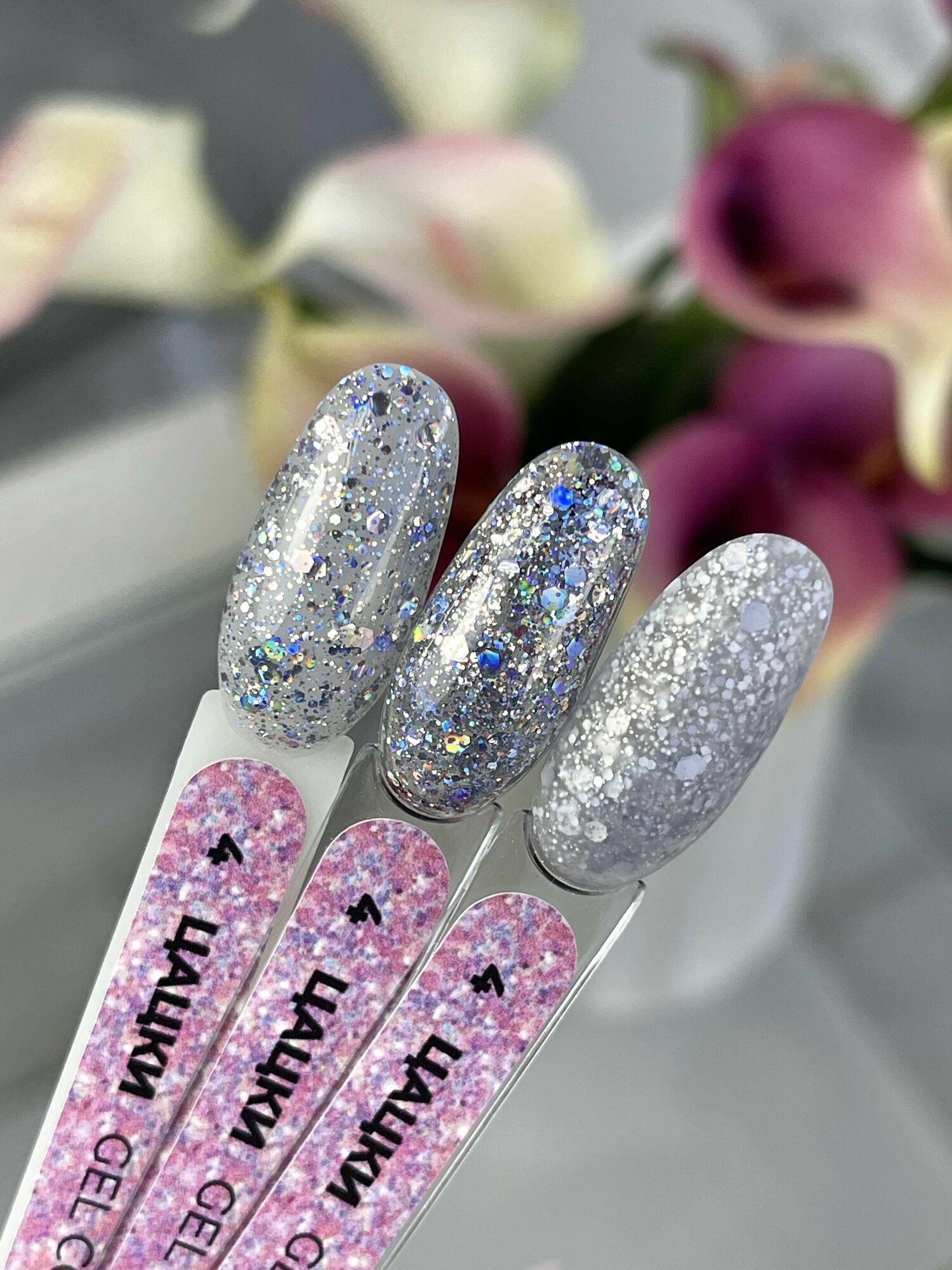 Цацки gel color. Гель лак для ногтей для маникюра и педикюра. Оттенок 4.