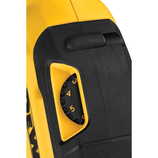 Аккумуляторная шлифовальная машина для стен DEWALT, 18 В, 225 мм, 1200 об/мин, без АКБ и ЗУ, - фото №12