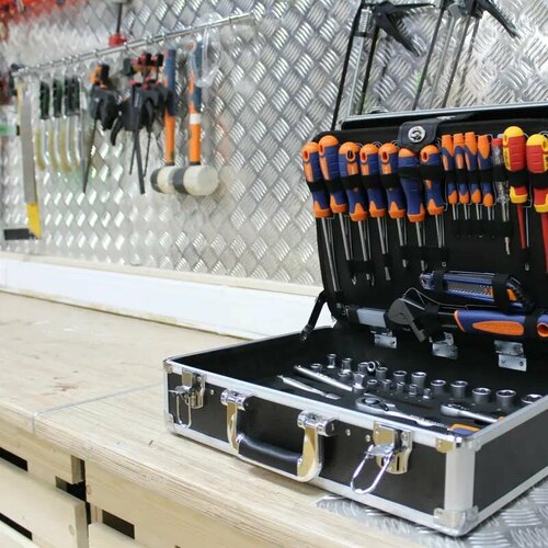 Набор инструментов для дома автомобиля универсальный Dexell 130 предметов 21490₽