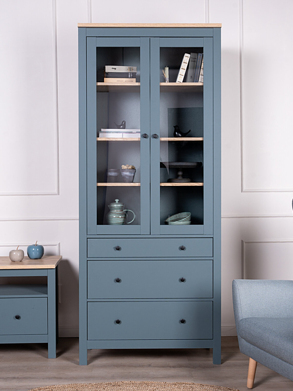 Шкаф с витриной ГУД лакк Сага 3 ящика 90х41х216 см шариковые направляющие с доводчиком темно-бирюзовый/ясень