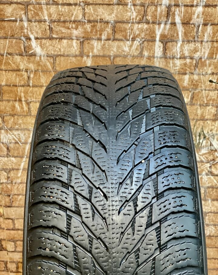 Nokian Tyres Hakkapeliitta R3 205/65 R16