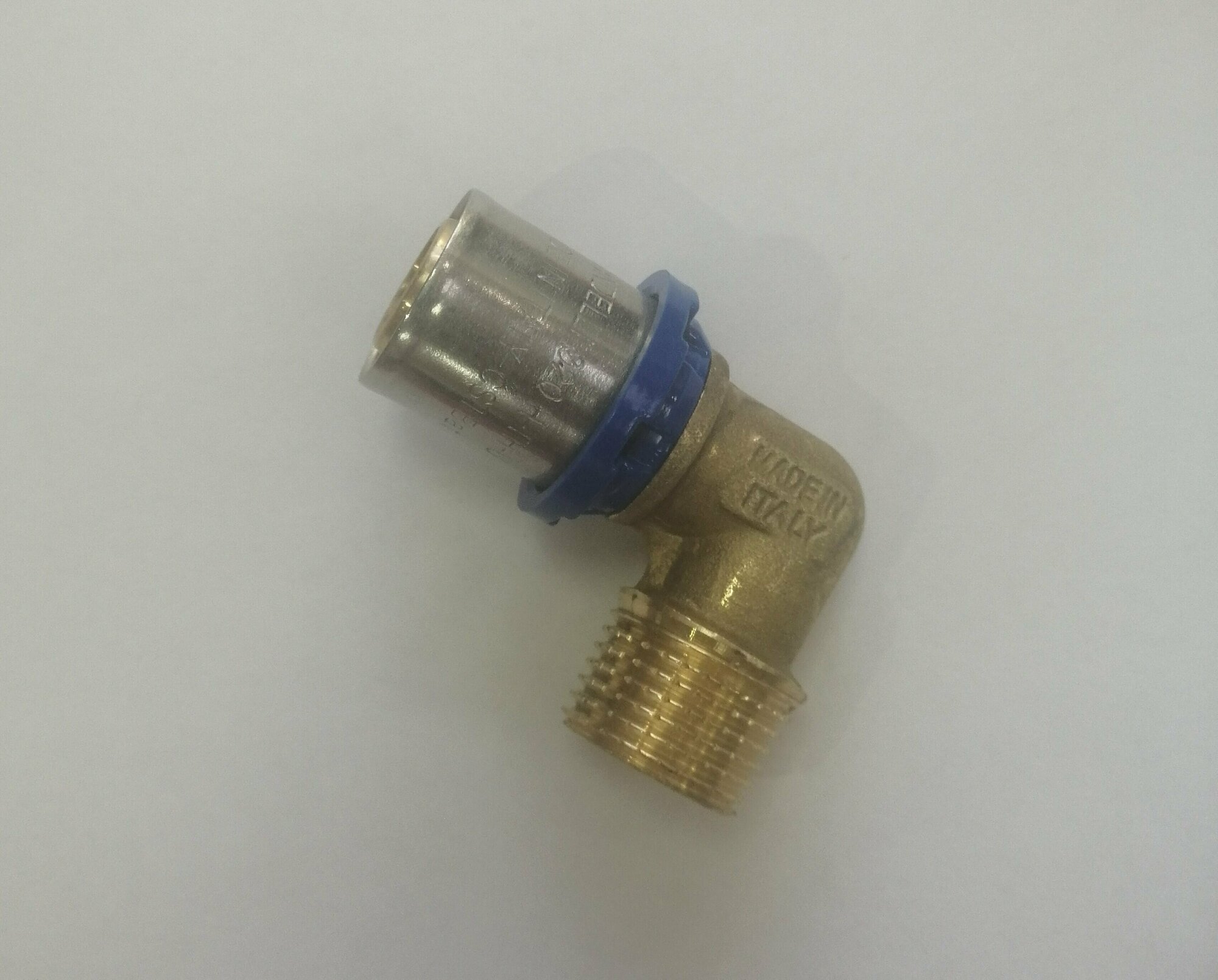 Prandelli Угольник 90 с нар. рез. пресс (20 х1/2") 50905520. Артикул: 50905520.