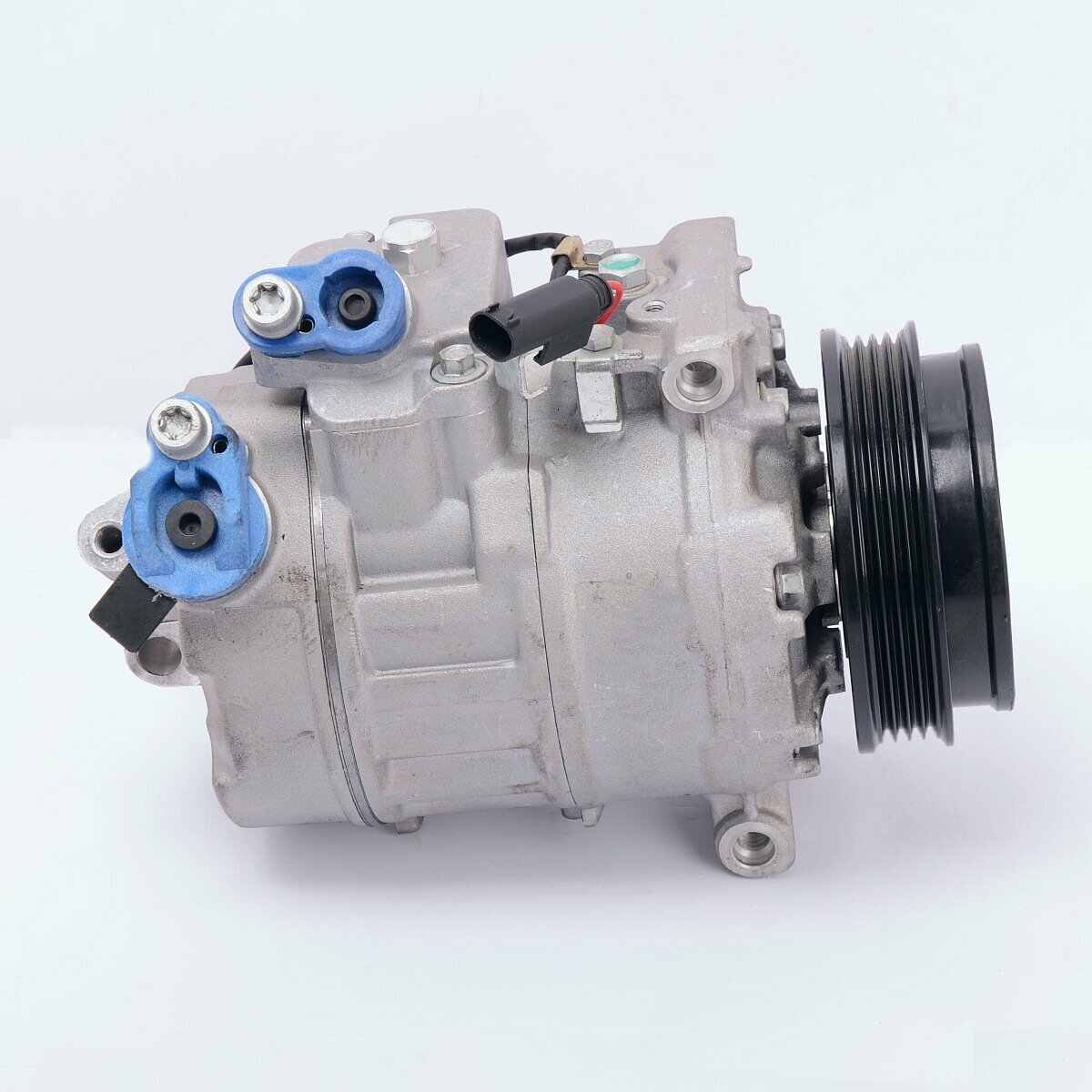 Компрессор BMW 5 E65 N62 11/02 7SEU17C (1239) 447180-7550 447190-9651 64526925721 248300-0400 100662 ACP607 DCP05021 TSP01599