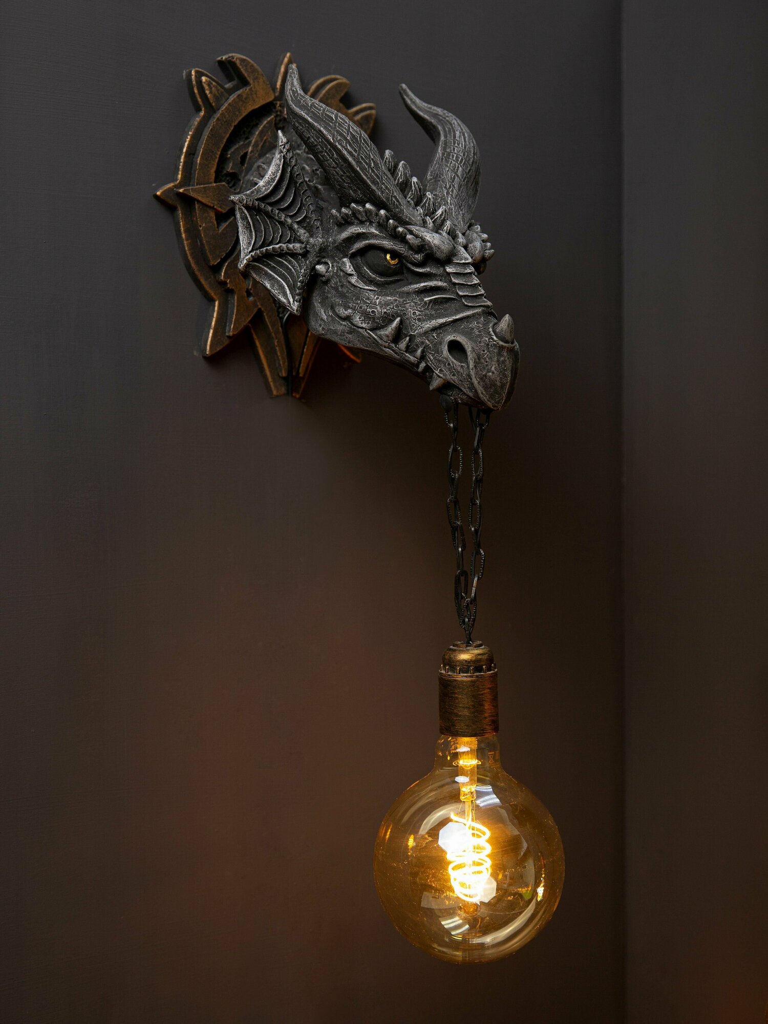 Декоративный светильник "Голова дракона" Античное серебро